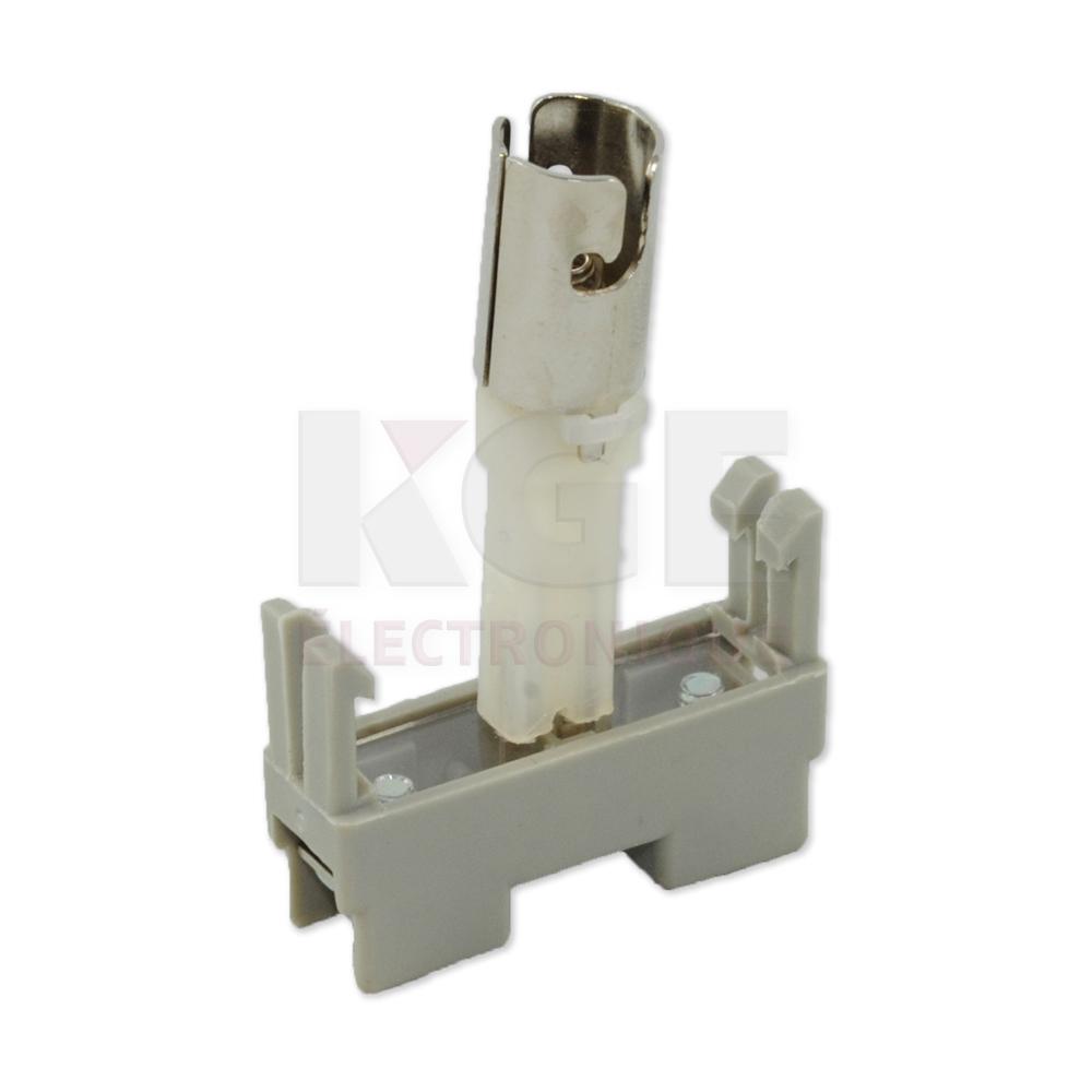 Lamp holder for bayonet bulb
