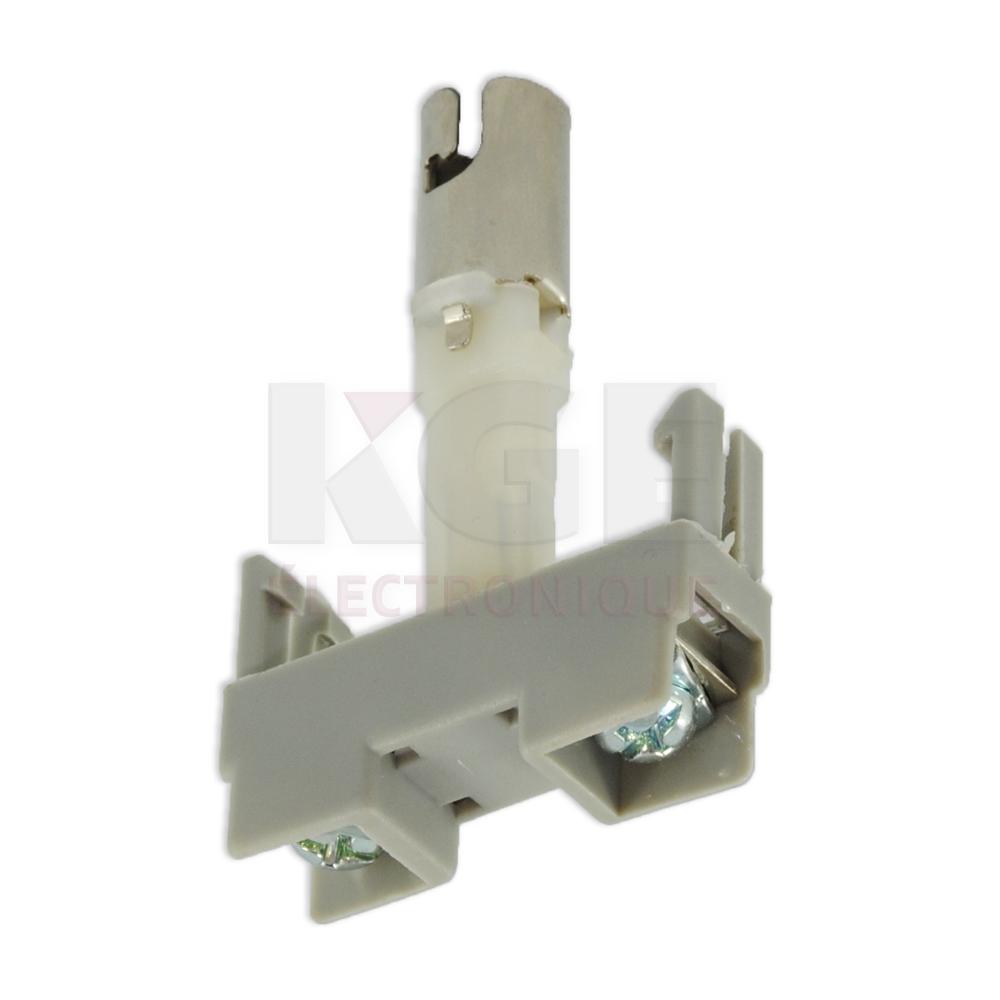 Lamp holder for bayonet bulb