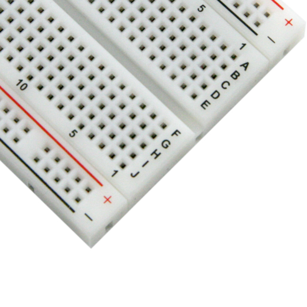 Carte BreadBoard sans soudure à 400 points de connexion avec rails d'alimentation 84 x 54.3 x 8.5mm